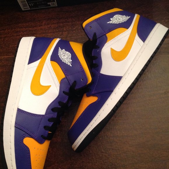 Air Jordan 1 Mid Men's Concord/White/Black/Taxi Sneakers -USA Size:11.5- NIB - Picture 1 of 14